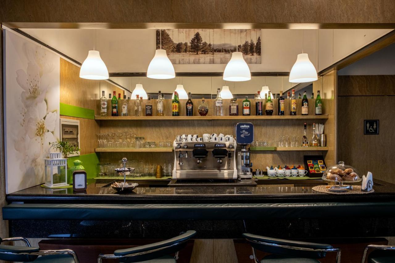 比萨美迪图尔酒店 Migliarino Pisano 外观 照片